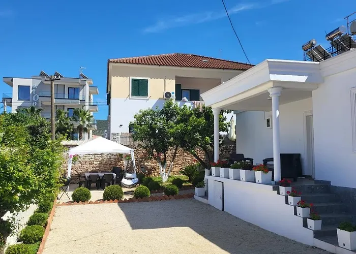 Vila Ademi Ksamil